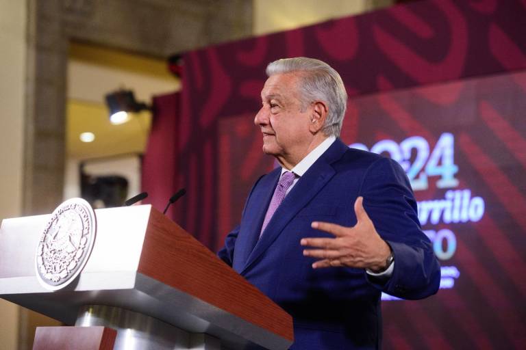 AMLO respalda a Arturo Zaldívar por investigación del Poder Judicial de la Federación