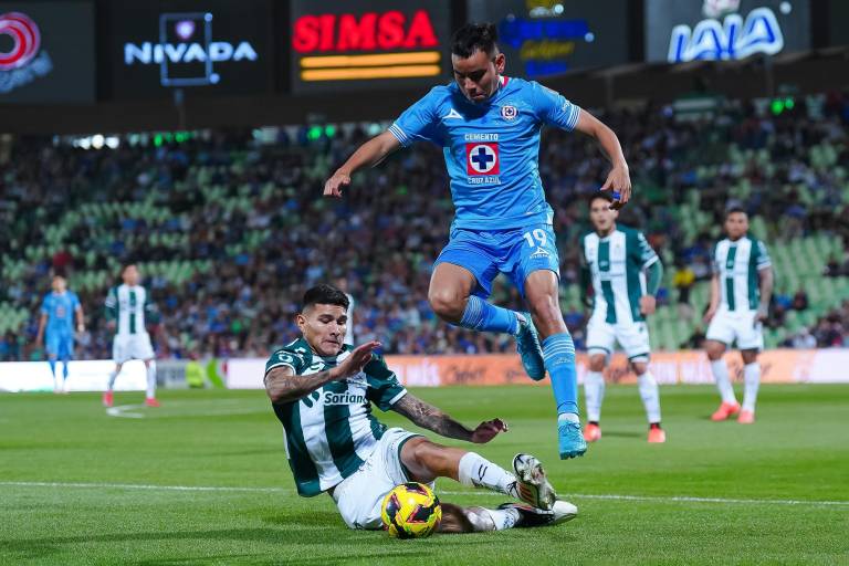 Cruz Azul vence a Santos con gol de Rivero