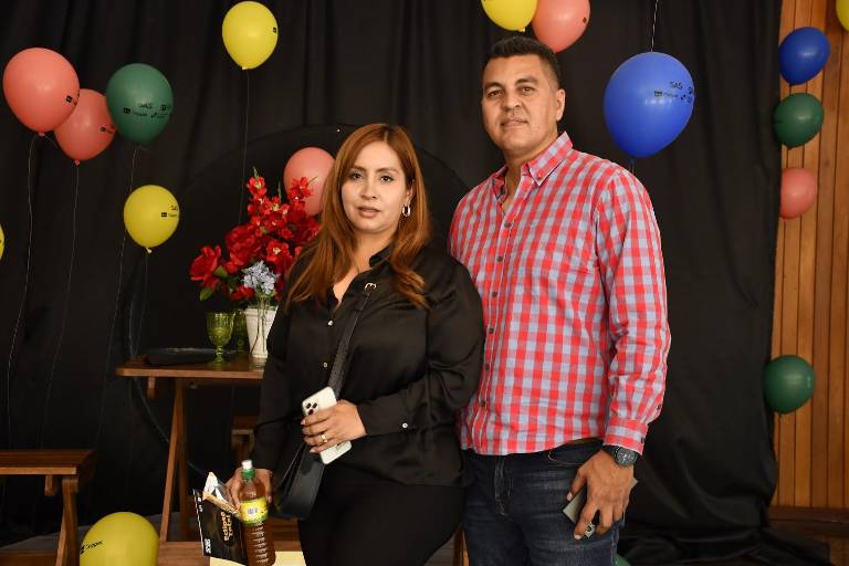 Reflexionan sobre la felicidad y la muerte en Eclipse Total