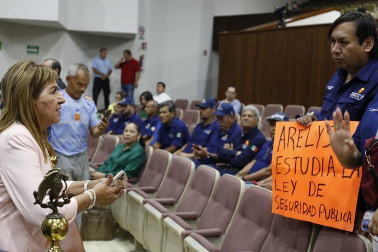 Colectivo de policías jubilados exige atención del Congreso por prestaciones de elementos