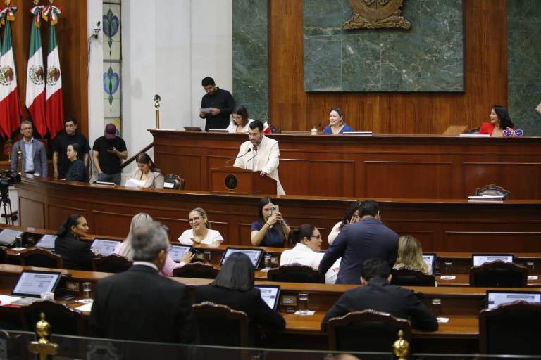 Presentan iniciativa para incluir temas de salud mental en programas educativos de Sinaloa