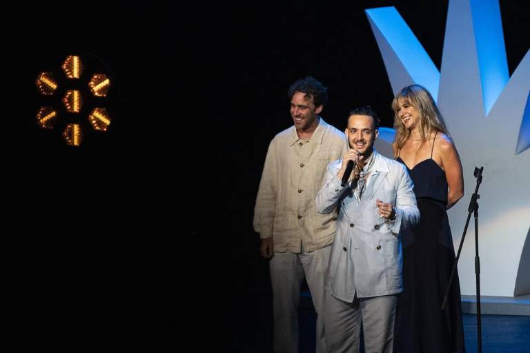 Revela C. Tangana su intimidad en ‘Esta ambición desmedida’