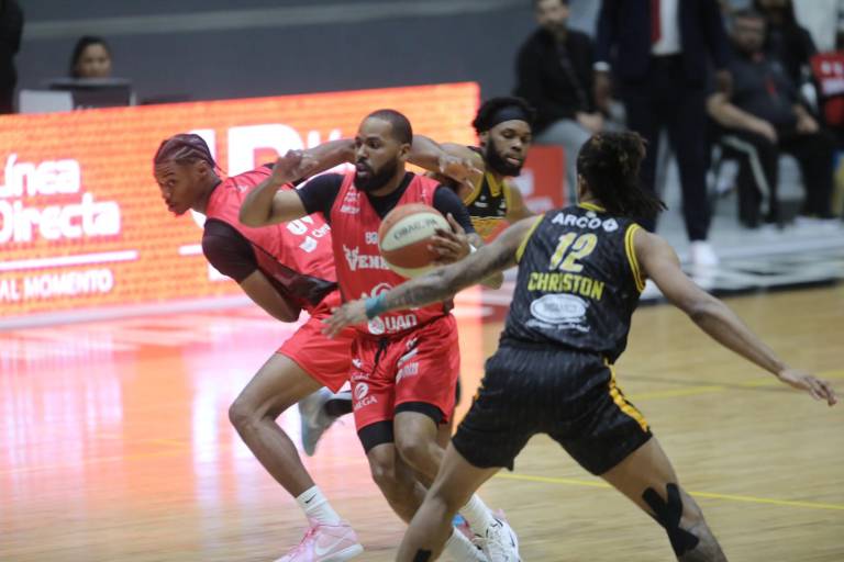 Venados Basketball encara serie crucial ante el campeón Rayos