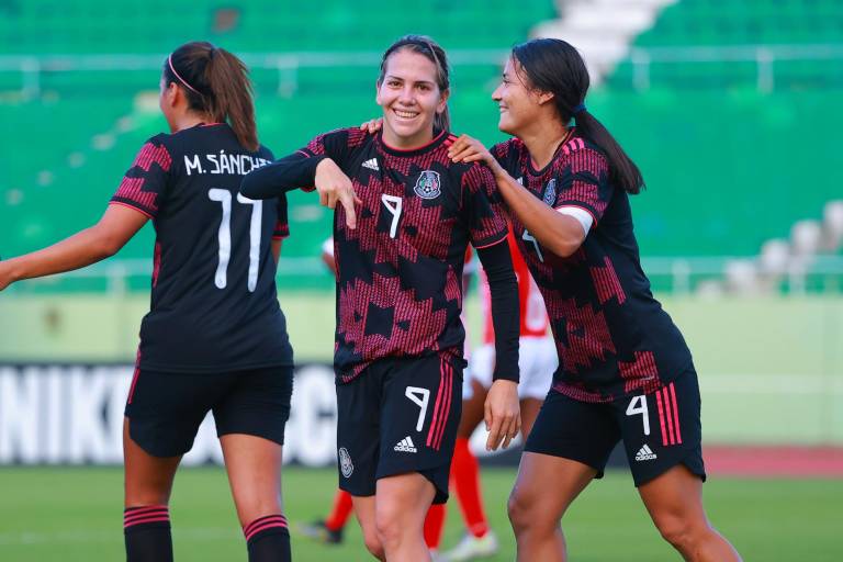 México no baja las revoluciones y golea 8-0 a Antigua y Barbuda