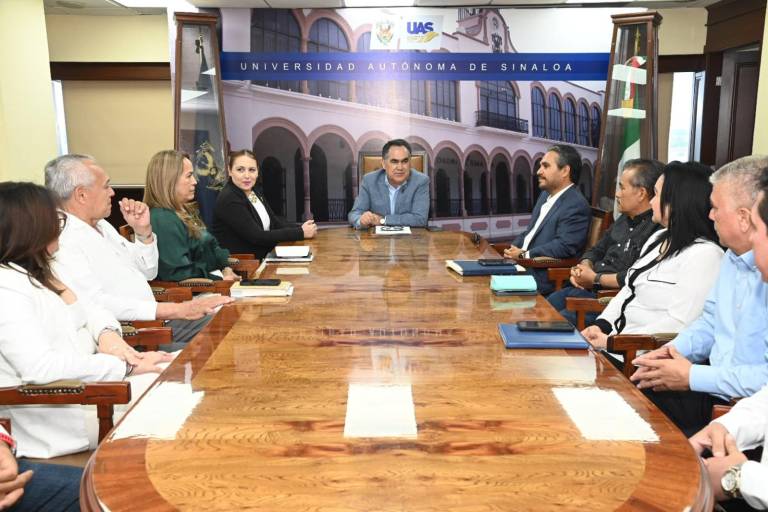 Nombra Madueña nuevo gabinete para la UAS