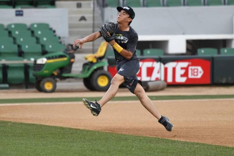 Prospectos se emplean a fondo en showcase, en Guasave