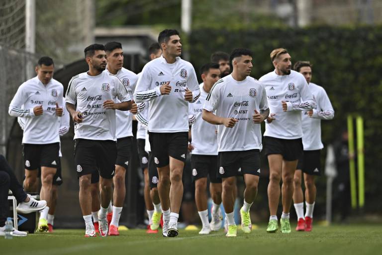 México, con Jiménez de vuelta, defiende este jueves el liderato de Concacaf ante Canadá
