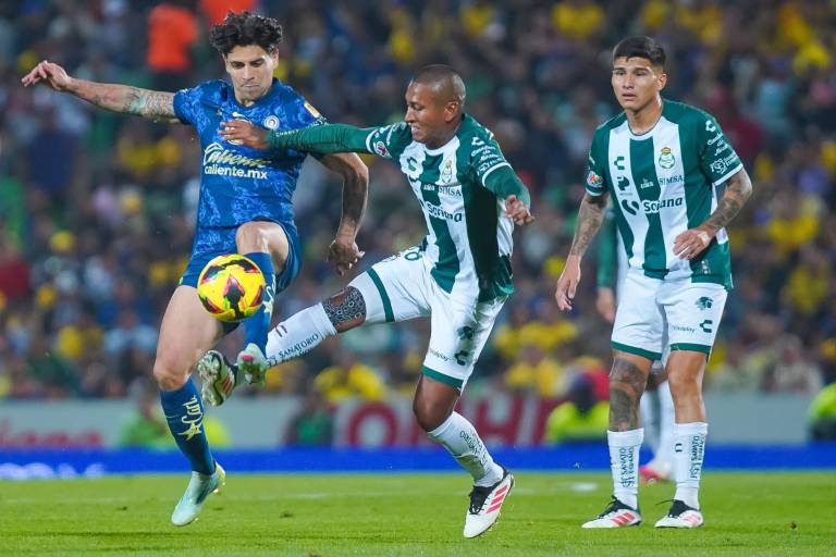 América le pasa por encima a Santos