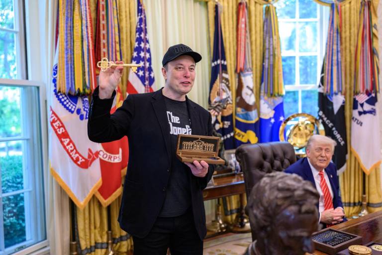 ‘Abominación repugnante’, dice Musk sobre paquete fiscal de Trump, que incluye impuesto a remesas