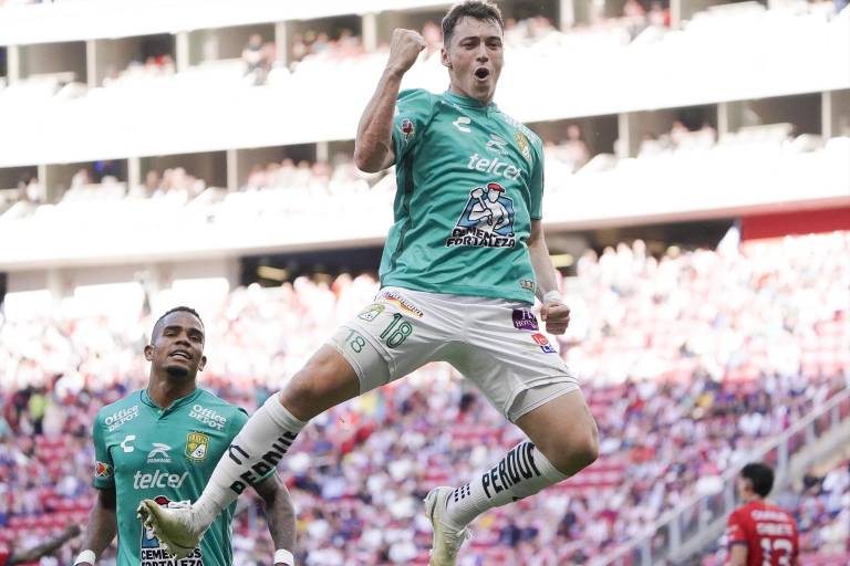 León le pega a Chivas y agranda su crisis