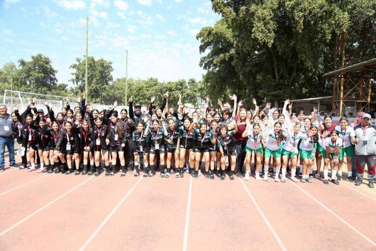 Ahome y Culiacán se reparten títulos del futbol estatal