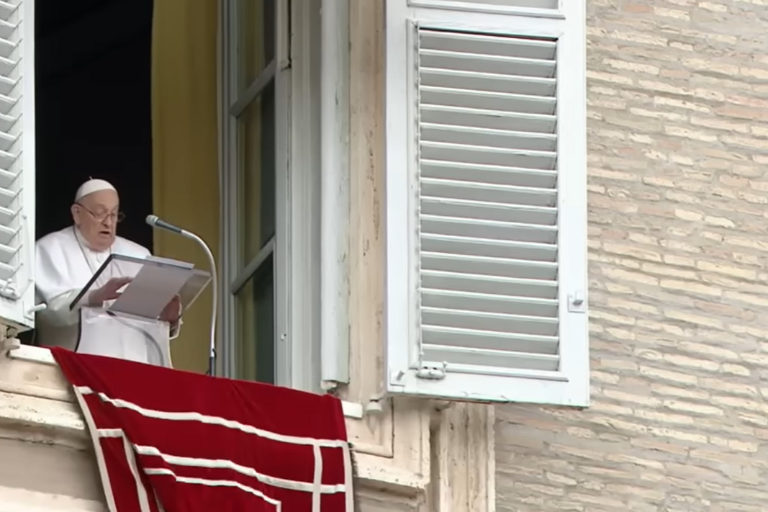 Clama Papa Francisco ‘basta, por favor’ para exigir un inmediato alto al fuego en Gaza