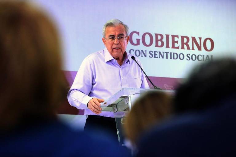 Estoy con ustedes, dice Rocha Moya a agricultores