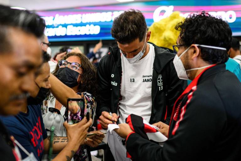 Bayer Leverkusen arriba a México para su duelo ante Toluca