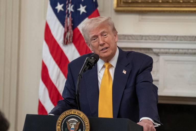 Trump confirma aranceles de 25% a México y Canadá a partir del 4 de marzo