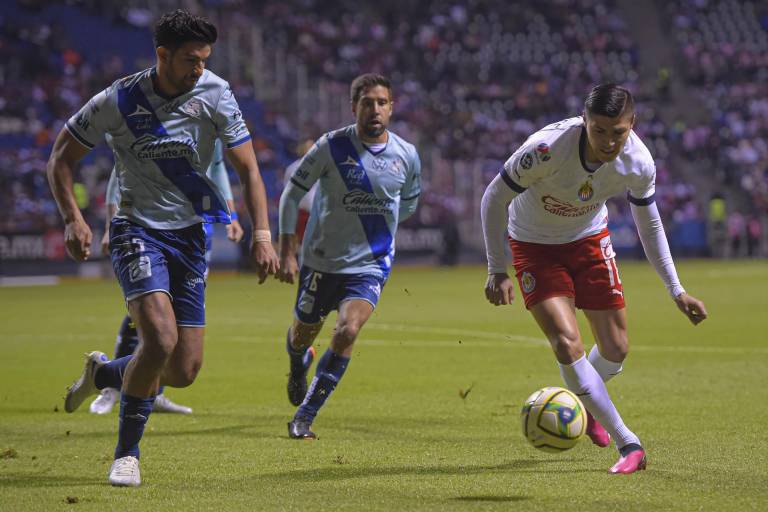 Chivas ve truncada su racha positiva, al caer ante el Puebla