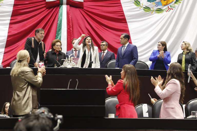 Inicia funciones la 66 legislatura; diputados y senadores reciben sexto informe de gobierno de AMLO