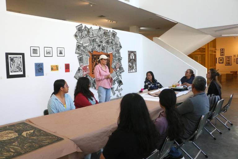 Realizan el taller La línea gráfica, como parte de la expo ‘Línea 7’