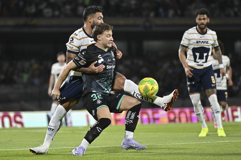 Pumas se lleva tres puntos de oro ante Santos Laguna