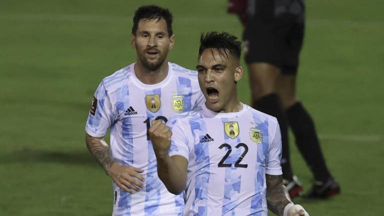 Lautaro Martínez celebra su gol.