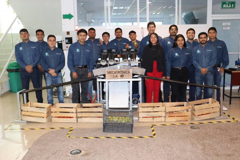 Presentan estudiantes de mecatrónica de la UTEsc sus proyectos con éxito