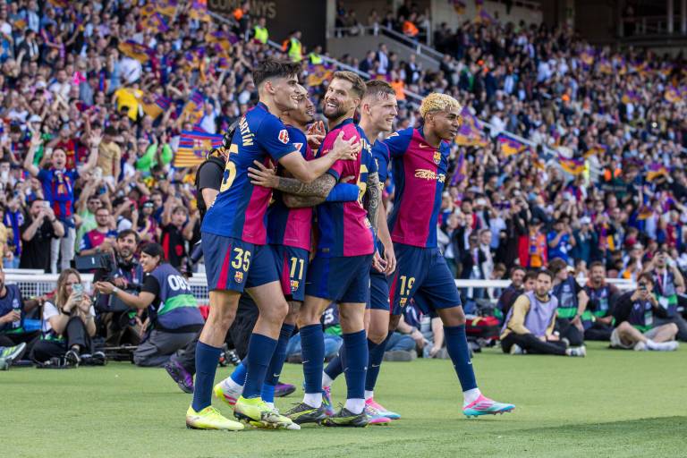 El Barça acaricia LaLiga tras ganar otra vez al Real Madrid en el Clásico