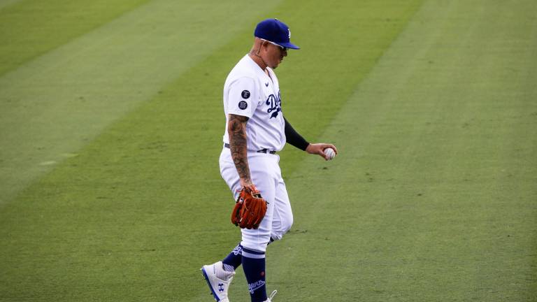 Julio Urías.