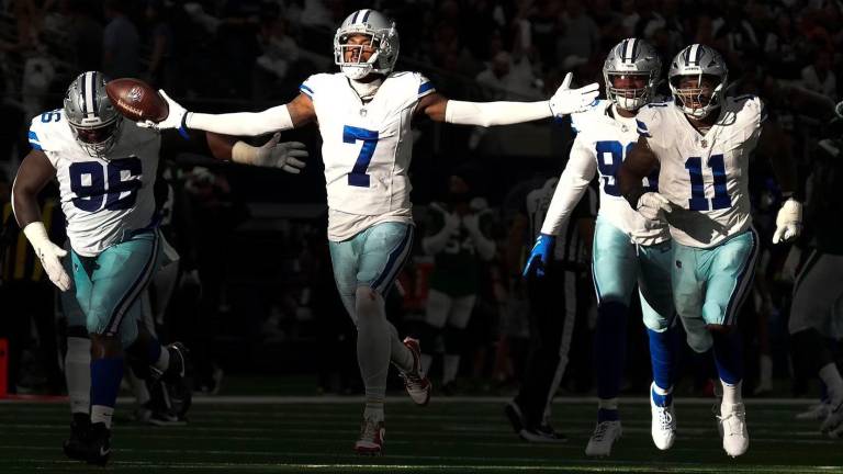 Trevon Diggs queda fuera de la campaña.