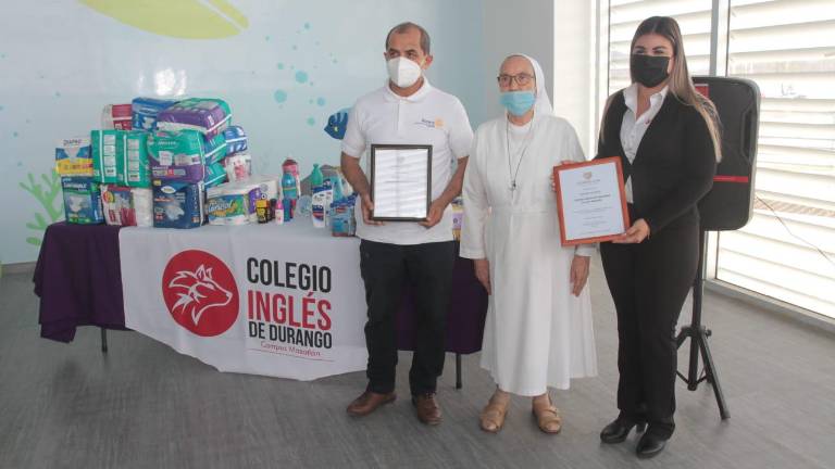 El Club Rotario Mazatlán Norte en unión con la institución educativa llevaron a cabo esta actividad altruista.