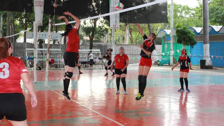 Chicas Soly vence a Pizzeta en la Diamante Platinium.