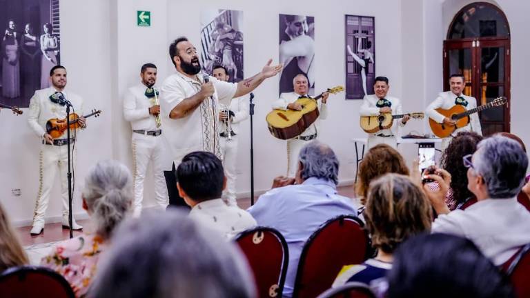 El tenor Jorge Echegaray participó en el concierto.