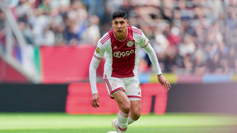 Edson Álvarez está a punto de pasar a la Premier League.
