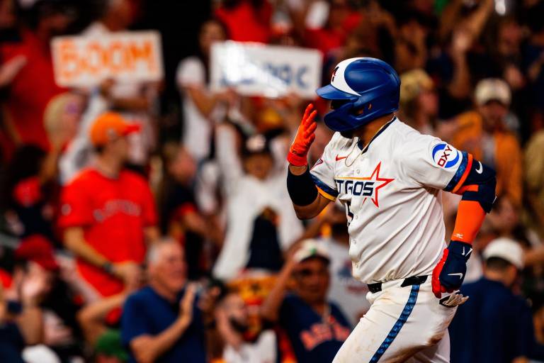 Isaac Paredes conecta su primer jonrón con Astros
