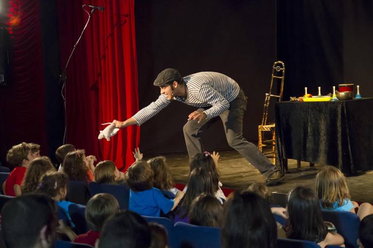Invitan a participar en el proyecto Artes Escénicas en la Escuela