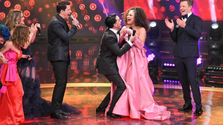 Cesia, de Honduras, es la ganadora de La Academia: 20 años; el segundo lugar se lo lleva el sonorense Andrés.