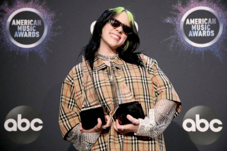 Es Billie Eilish la máxima ganadora en los American Music Awards 2025