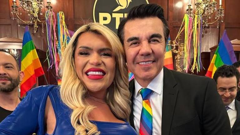 Wendy Guevara y Adrián Uribe actúan en El Candidato Honesto.