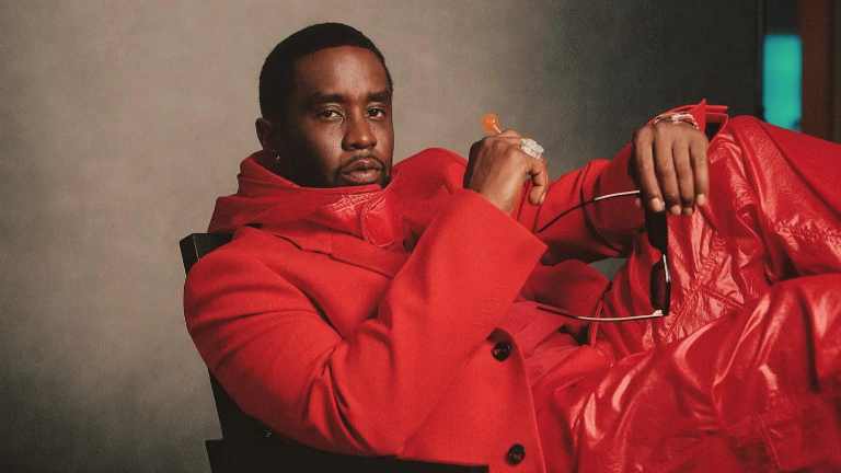 Sean Diddy es demandado por su ex novia.