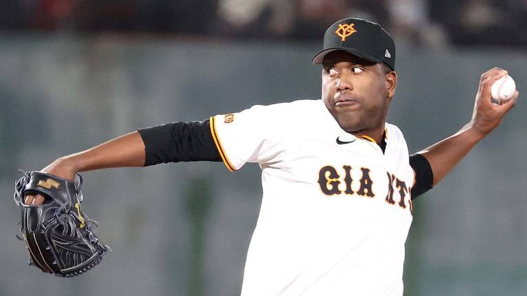 Alberto Baldonado brilla con luz propia con los Yomiuri Giants de Japón.