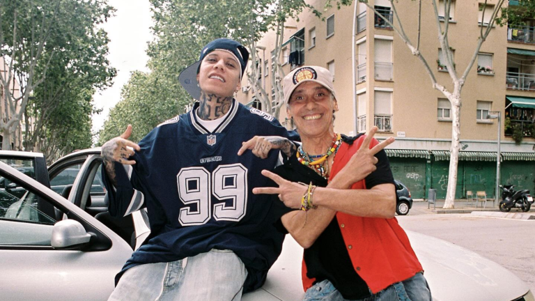 Santa Fe Klan y Manu Chao.