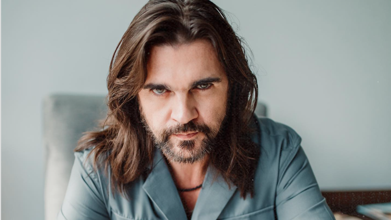 Juanes logra ingresar al salón de la fama de la música latina.