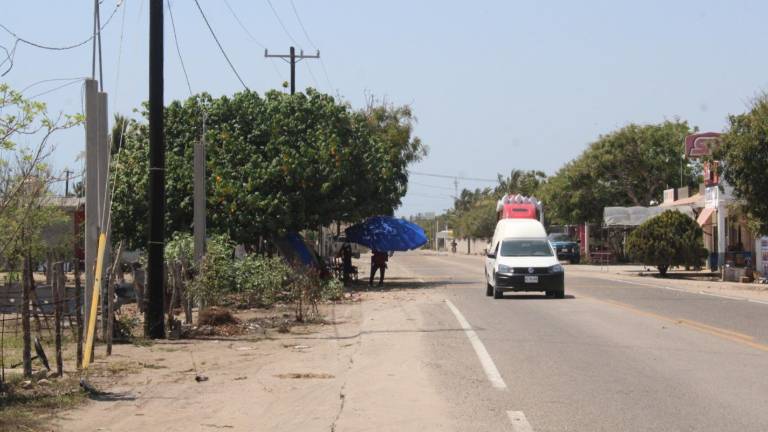 En la comunidad de La Guásima, en Rosario, la mitad del poblado está sin energía eléctrica.