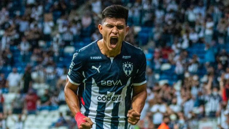Jesús Gallardo abrió la cuenta goleadora del Monterrey ante Toluca.