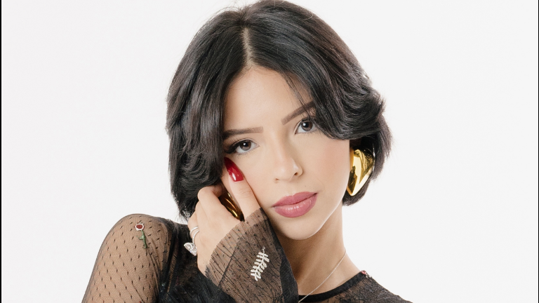 Ángela Aguilar.