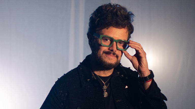 Aleks Syntek.