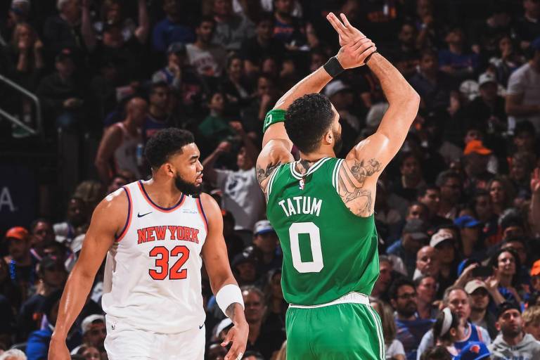 Celtics destapa su puntería y con 20 triples, recortan desventaja ante los Knicks