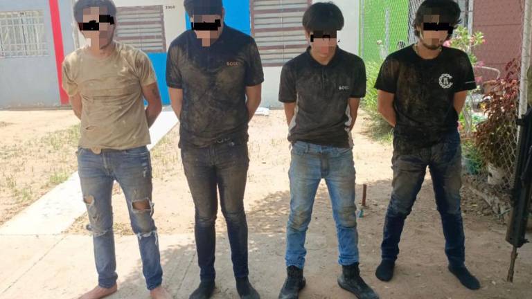 Cuatro hombres fueron detenidos tras operativo registrado este viernes en el fraccionamiento Alturas del Sur.