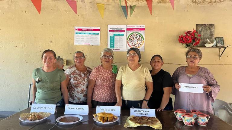 Variados, saludables y sabrosos fueron los platillos presentados.
