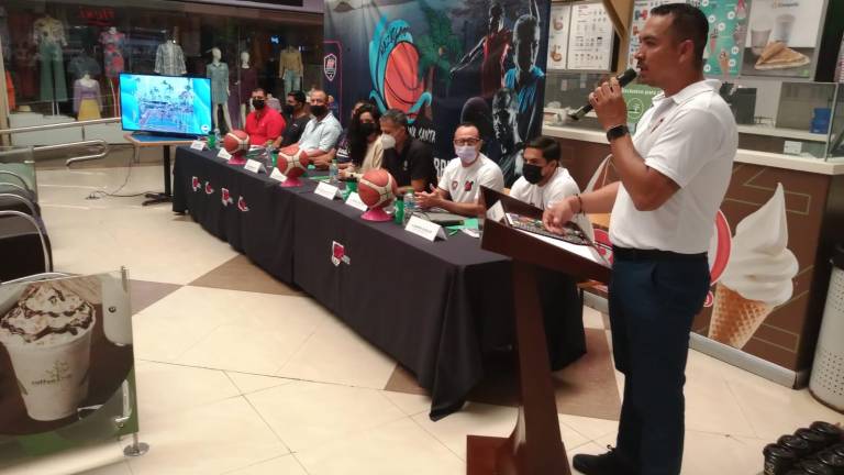 En rueda de prensa se anuncia la Copa Semana de Baloncesto del 11 al 16 de abril próximo.