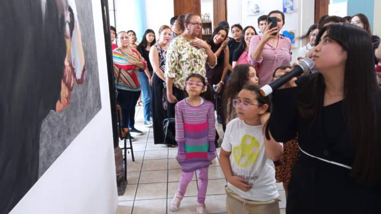 Ximena Gastélum durante el recorrido.